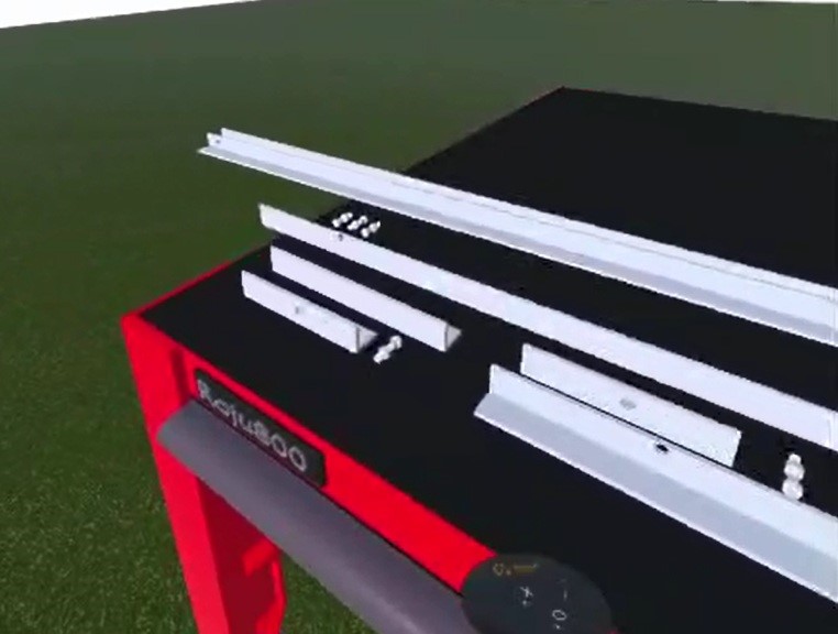 Figura 2. Mesa con piezas.
