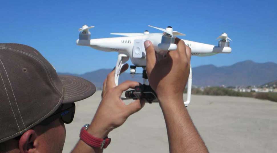 Drone modelo DJI Phantom